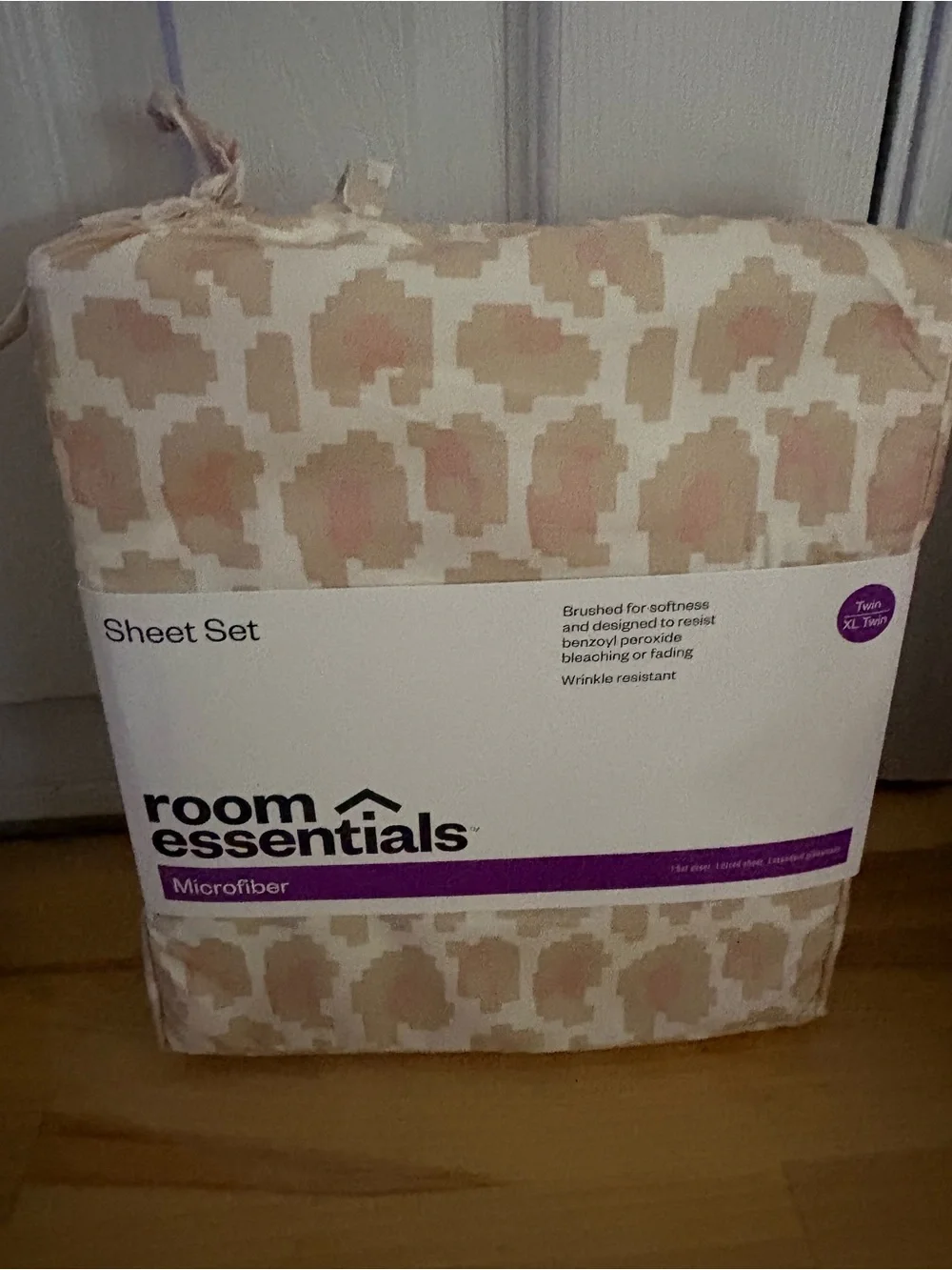 Room Essentials Printed Microfiber Bedding Set - Beige & Blush twin XL